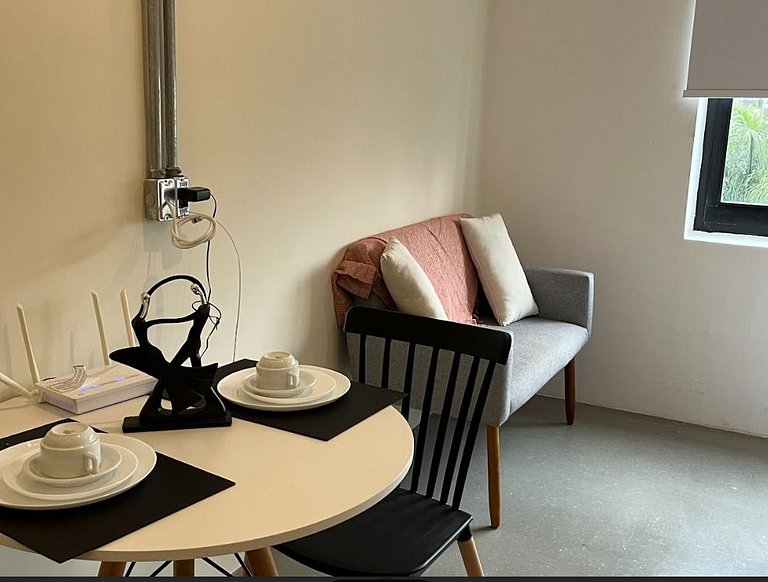 Studio moderno • Próx. metrô • Vista incrível”