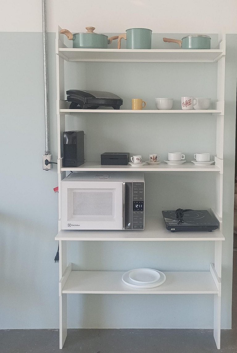 Studio moderno com varanda na República.