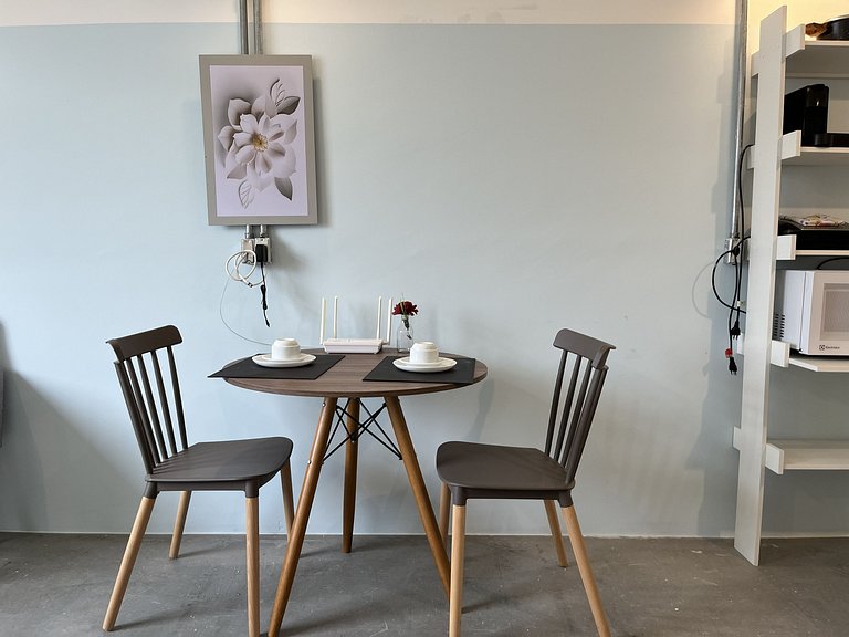 "Studio aconchegante próximo ao metrô e atrações"