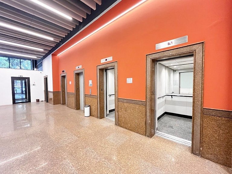 Studio elegante com linda vista