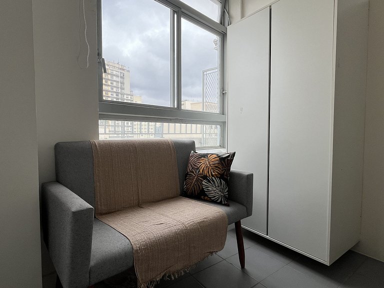 Studio compacto e confortável no coração da cidade