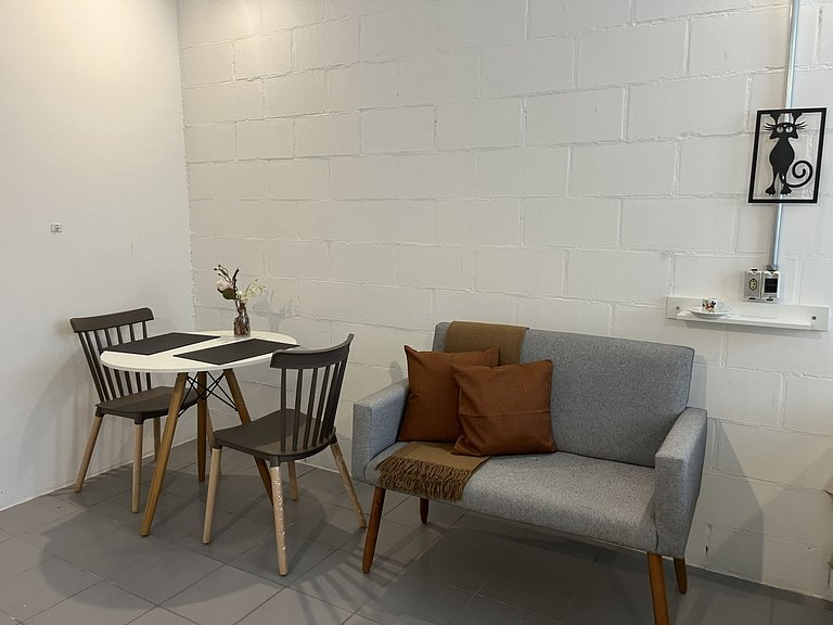 Estudio com excelente localização na Republica.